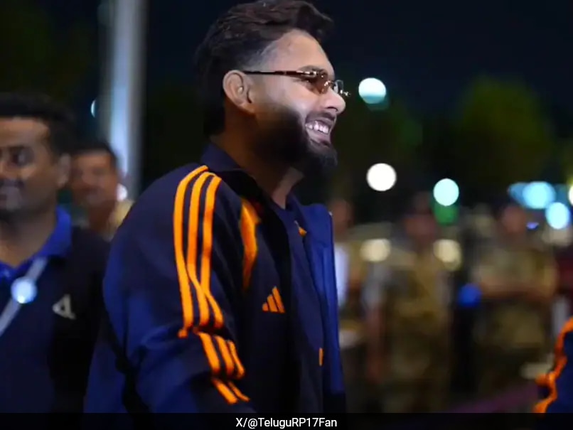 “Garden Ki Toh Yaad Aayegi”: Rishabh Pant Misses Rohit Sharma As Team India Reaches England
